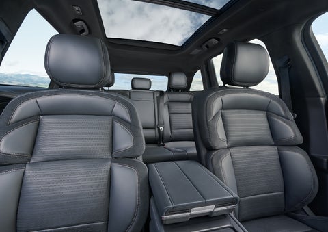 The spacious second row and available panoramic Vista Roof® is shown. | Lincoln Demo 2 in Wooster OH
