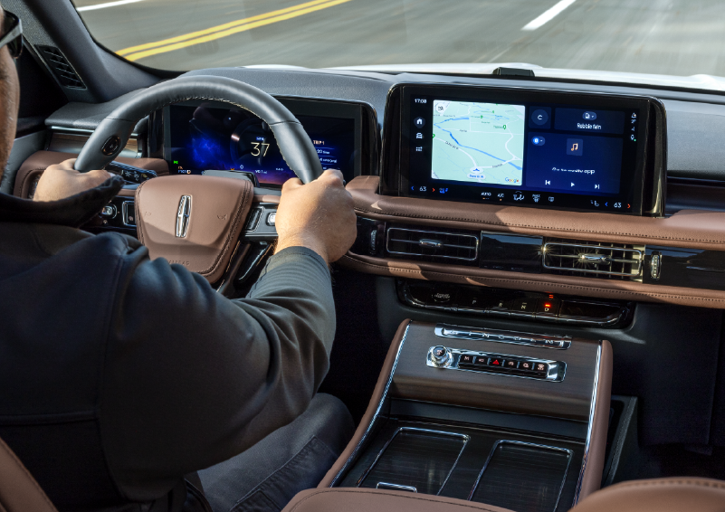 A person is driving a 2025 Lincoln Aviator® SUV from inside the cabin. | Lincoln Demo 2 in Wooster OH