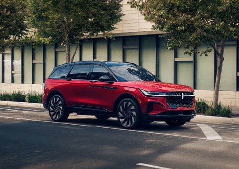 2026 Lincoln Nautilus® SUV with the available Jet Appearance Package and Hybrid transmission. | Lincoln Demo 2 in Wooster OH